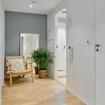 Apartmán Stylish 2-br Retreat In Heart Of Vibrant *