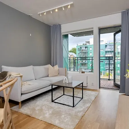 Stylish 2-br Retreat In Heart Of Vibrant Apartment Bergen